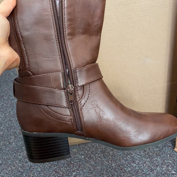 NWOT UNISA buckle boots - Picture 5 of 7